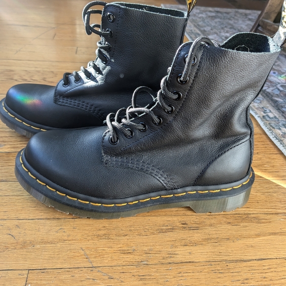 Dr. Martens 1460 Pascal Virginia Leather Boots - Picture 2 of 5